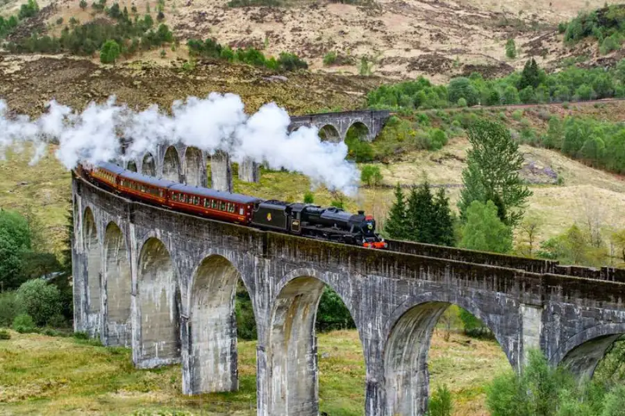 Dampfzug in Schottland