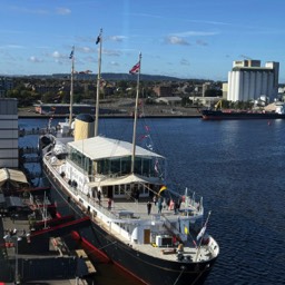 boot-am-Fluss-angelegt